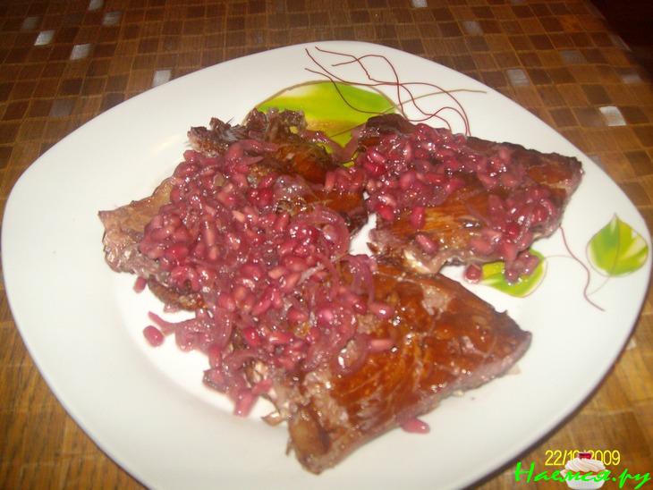 Копченая рыба с гранатом