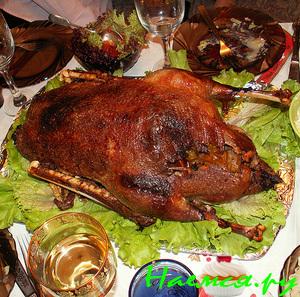 Гусь рождественский с грибами