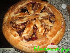 Пирог сливовый с грецкими орехами