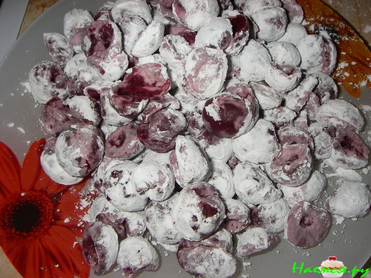 Шоколодный чизкейк с вишней