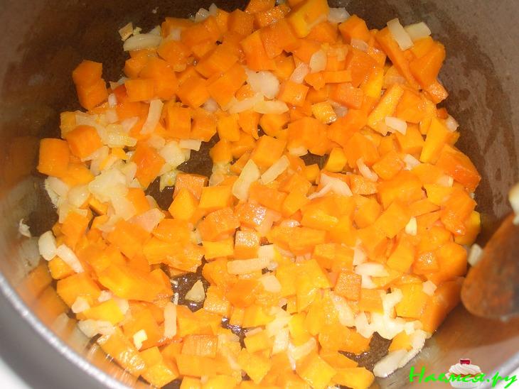 Тыквенный суп с кнелями