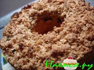 Сливовый пирог с ореховой посыпкой Сливовый пирог с ореховой посыпкой