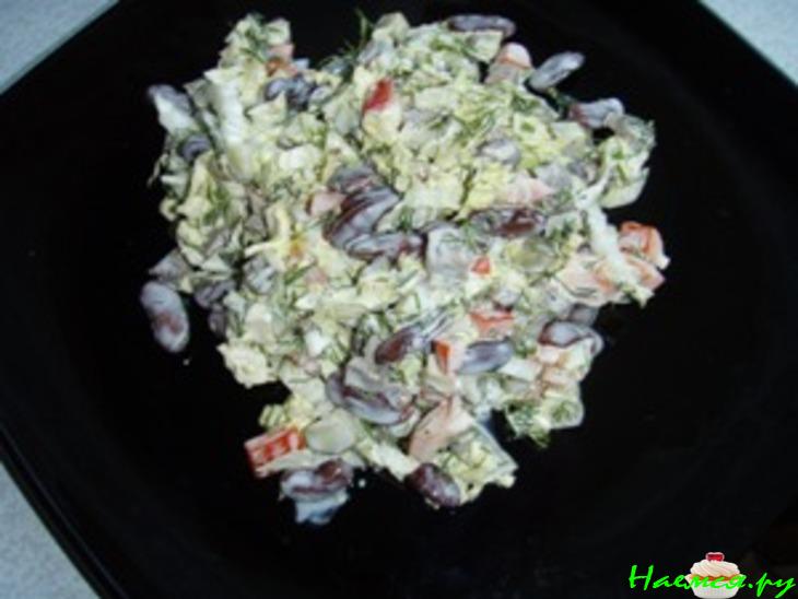 Салат с фасолью и говядиной