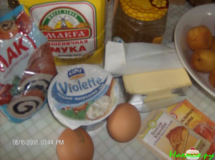 Маковый пирог с абрикосами