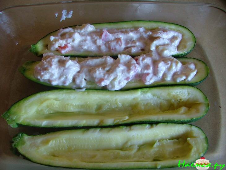 Цуккини, фаршированные крабами