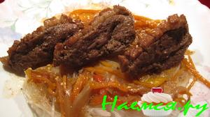 "Гребешки" из утиной грудки в кисло-сладком соусе с фунчозой