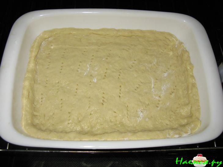 Пирог из быстрого теста с апельсином и клубникой