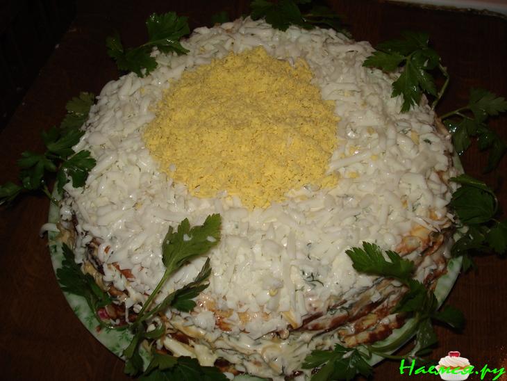 Блинный торт со шпротами