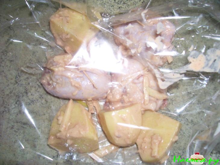 Куриные бедрышки, фаршированные яблочком