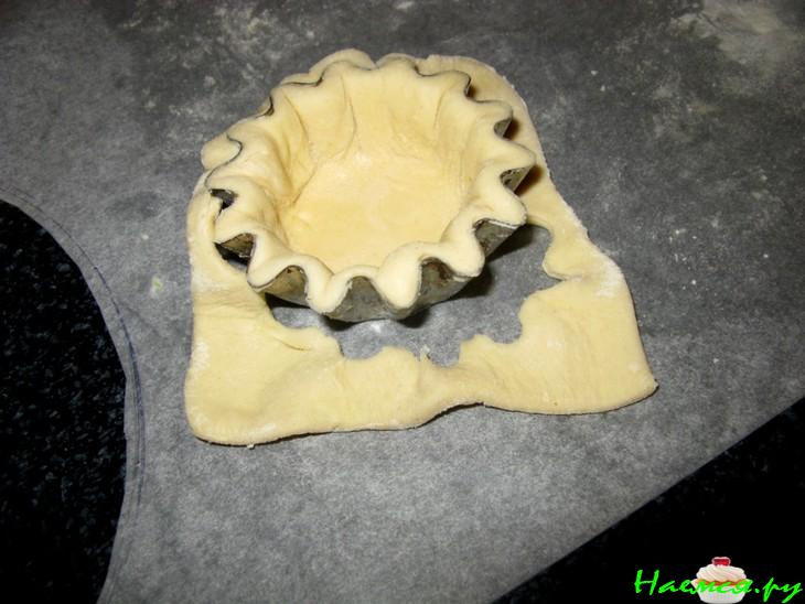 Жульен в слоеных тарелочках