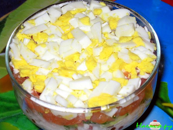 Вкусный салатик с красной икрой