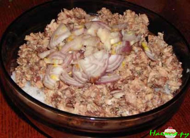 Рыбный салат в мини-тарталетках