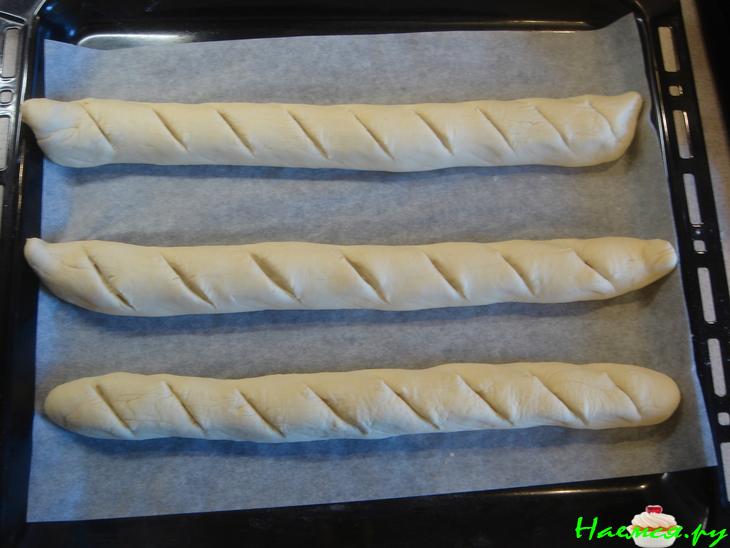 "Быстрый" багет (французский хлеб) - необычный подход к дрожжевому тесту