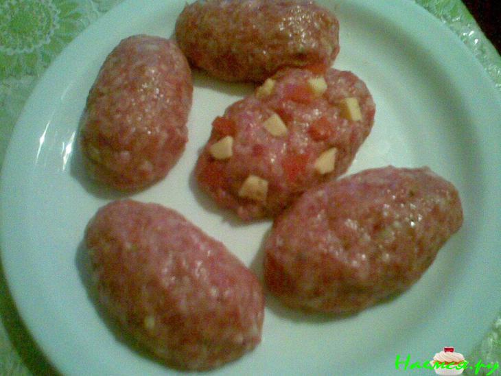 Котлеты с сыром и помидорами