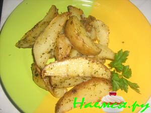 Картофель по-деревенски с чесноком