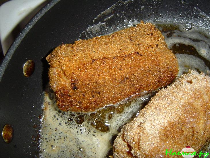 Рулетики из куриной грудки с плавленым сыром и зеленью Рулетики из куриной грудки с плавленым сыром и зеленью