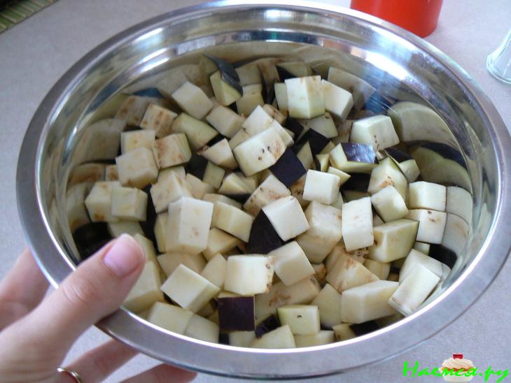 Овощной салатик с баклажаном и фасолью