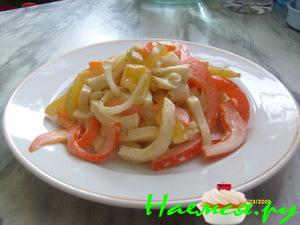 Салат из кальмаров с болгарским перцем