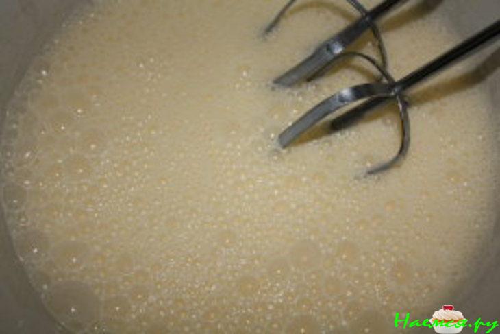 Сливочный пирог с орехами и халвой Сливочный пирог с орехами и халвой