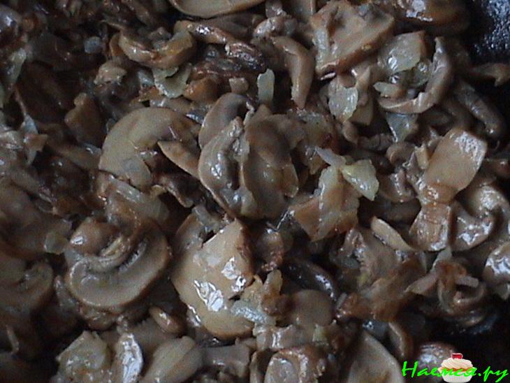 Салат куриный с ананасами