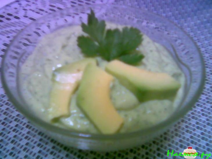 Дип (соус с йогуртом и авокадо)