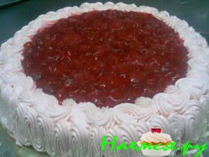 Торт "Виктория" с клубникой