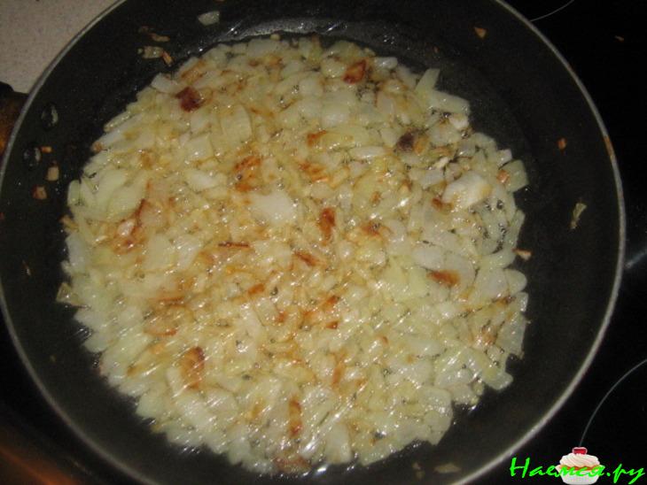 Салат фасолевый с вареной говядиной