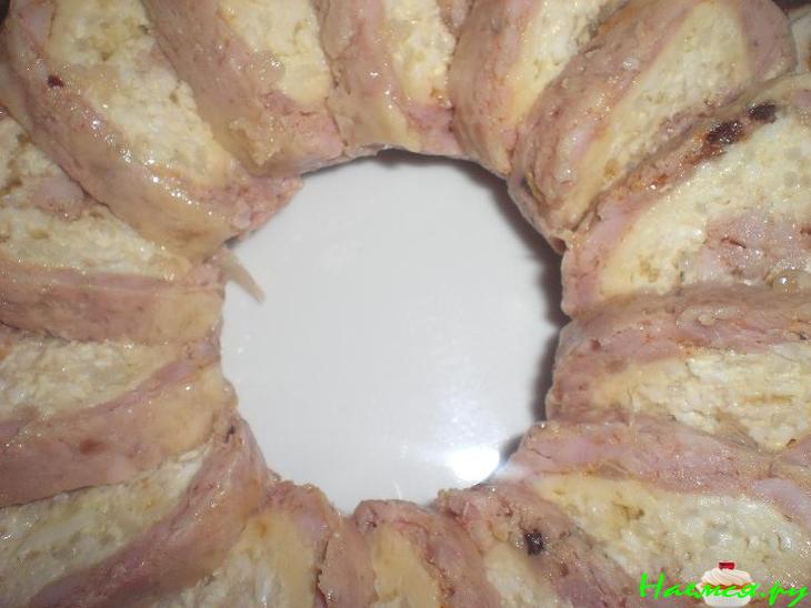 Куриный рулет с начинкой