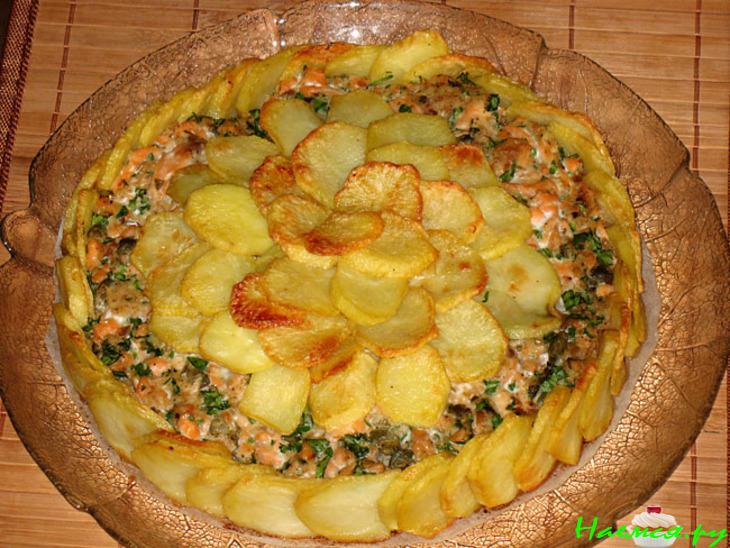 Картофельная шарлотка с сёмгой
