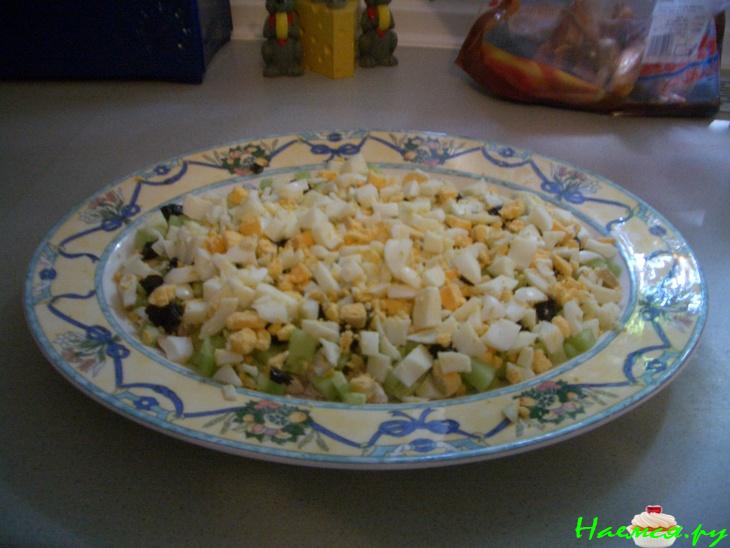 Салат с черноcливом и курицей