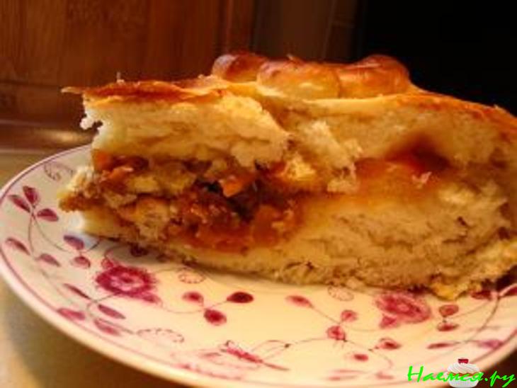 Пирог из дрожжевого теста (по-моему,слоеного, новый вариант)