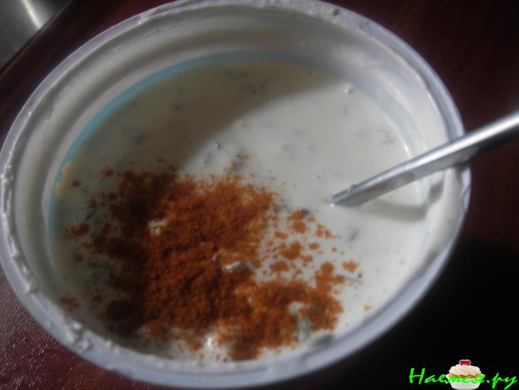 Морской окунь со сметаной и лаймом