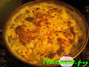 Пангасиус с сыром и помидорами