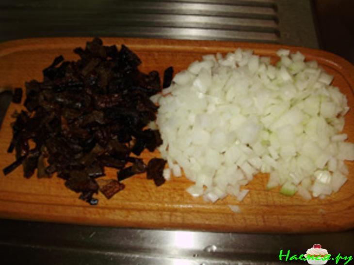 Тортик закусочный "Женский каприз" со свининой и шампиньонами