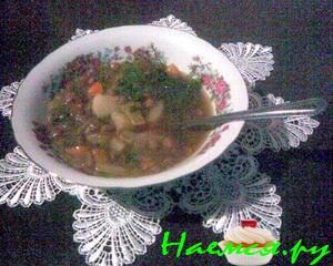 Густой постный суп с чечевицей, черносливом и имбирем