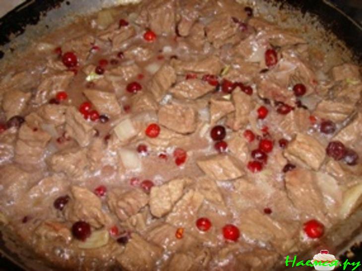 Брусничная говядина