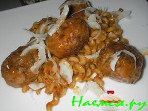 Фузилли с мясными шариками