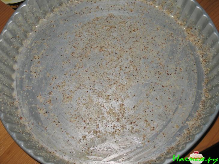 Песочный пирог с вишней и черной смородиной