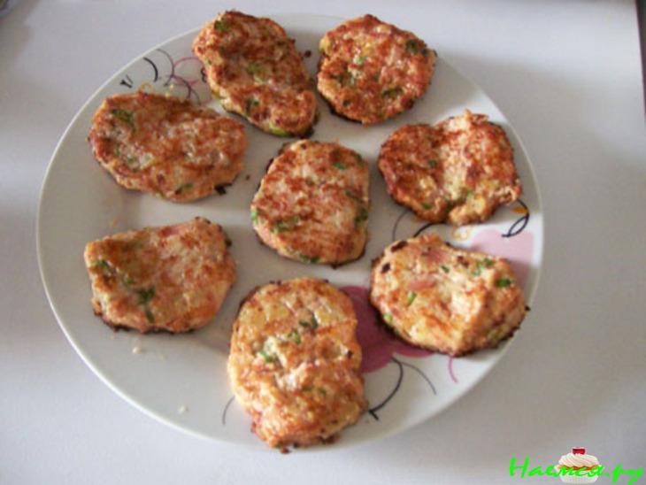 Необычные драники - котлеты с сыром, сосисками и беконом Необычные драники - котлеты с сыром, сосисками и беконом