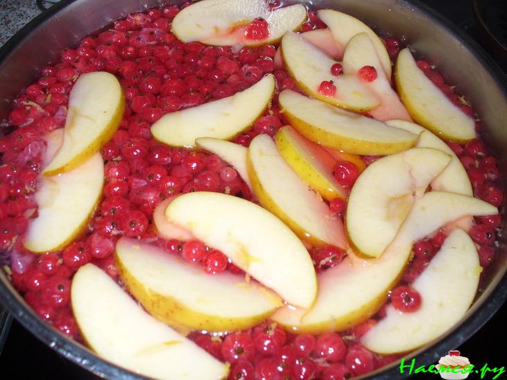 Компот 'Смородина с яблочком' Компот 'Смородина с яблочком'