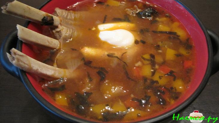 Ароматный суп с томатами и сладким перцем