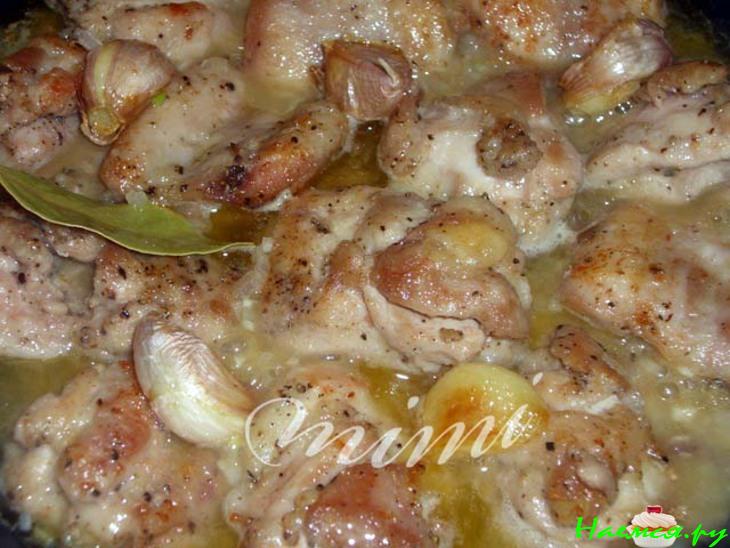 Цыпленок в чесночном соусе
