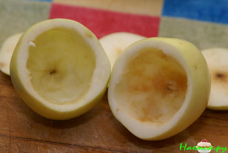 Печеное яблоко с творожной начинкой Печеное яблоко с творожной начинкой