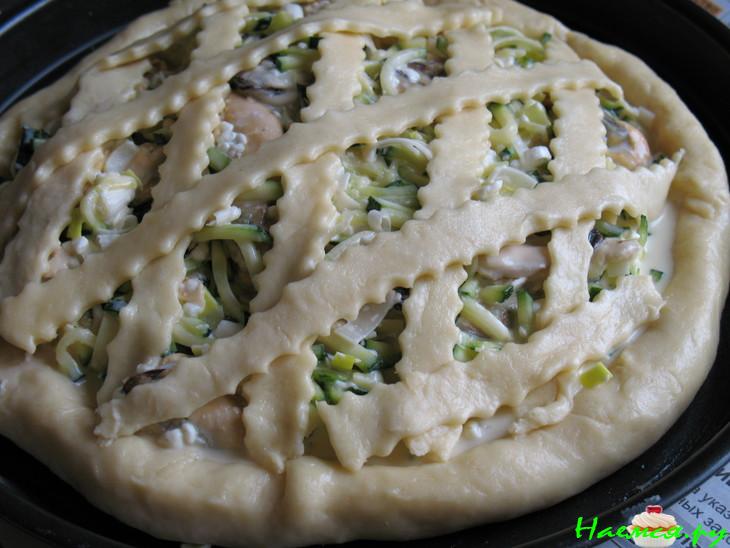 Пирог с мидиями и цуккини