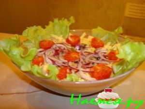 Фасолевый салат с запеченными помидорами