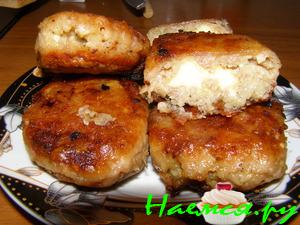 Котлетки с начинкой из сыра