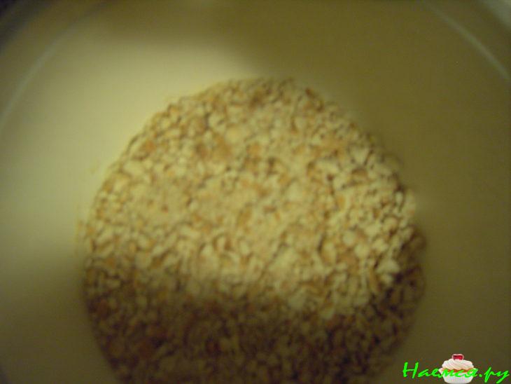 Сладкая колбаса с орехами и сгущенкой Сладкая колбаса с орехами и сгущенкой