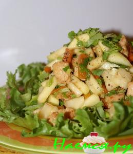 Салат из индейки с сельдереем и яблоком