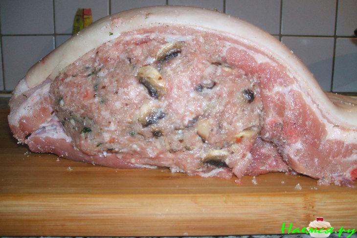 Фаршированная свиная грудинка