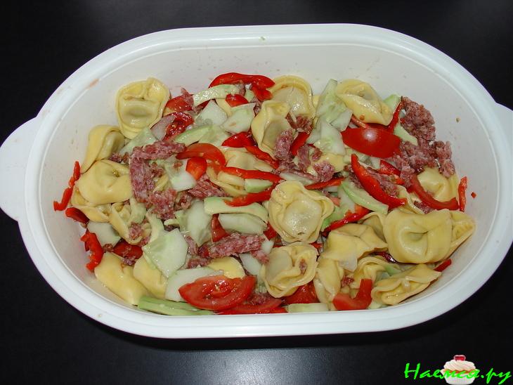 Салат с Тортеллини Салат с Тортеллини